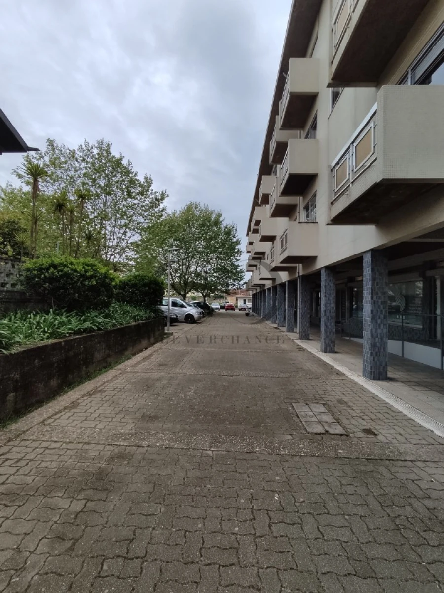 Apartamento T4 para Venda em Espinho Foto 3