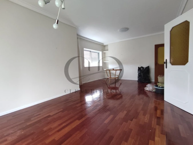 Apartamento T4 para Venda em Espinho Foto 7
