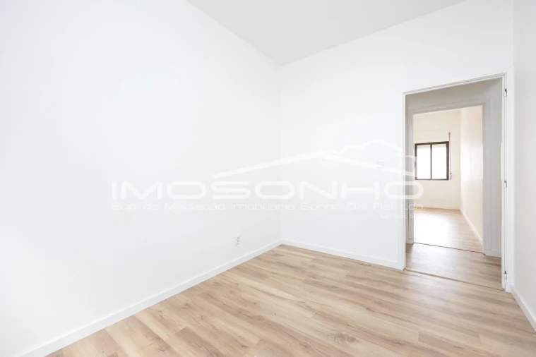 Apartamento T2 para Venda em Marinha Grande Foto 13