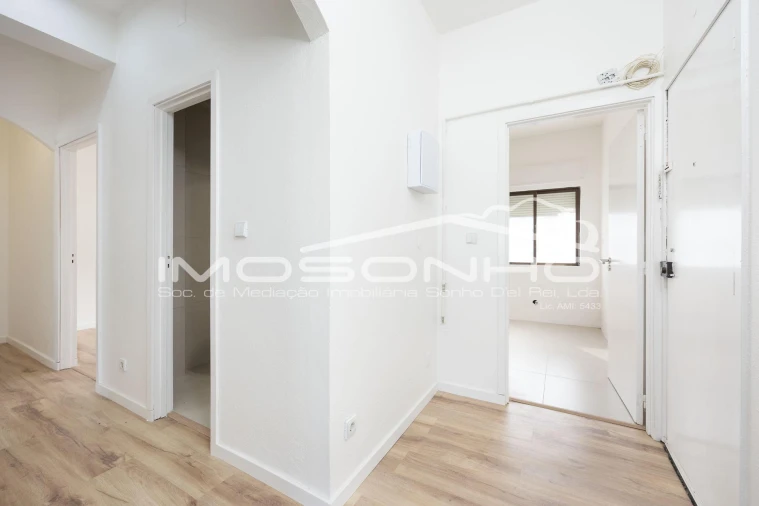 Apartamento T2 para Venda em Marinha Grande Foto 3
