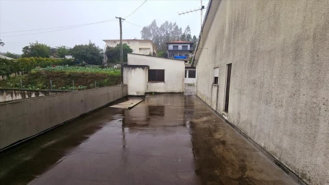 Moradia T3 para Venda em Tagilde e Vizela (São Paio)