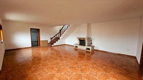 Moradia T3 para Venda em Tagilde e Vizela (São Paio)