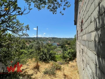 Moradia T3 para Venda em Lagares