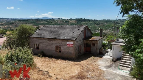 Moradia T3 para Venda em Lagares