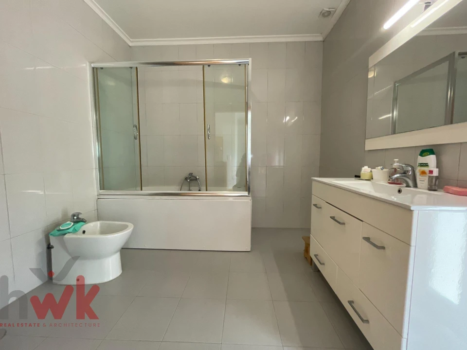 Moradia T4 para Venda em Travanca de Lagos Foto 12