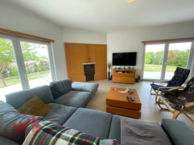 Moradia T4 para Venda em Travanca de Lagos Foto 5