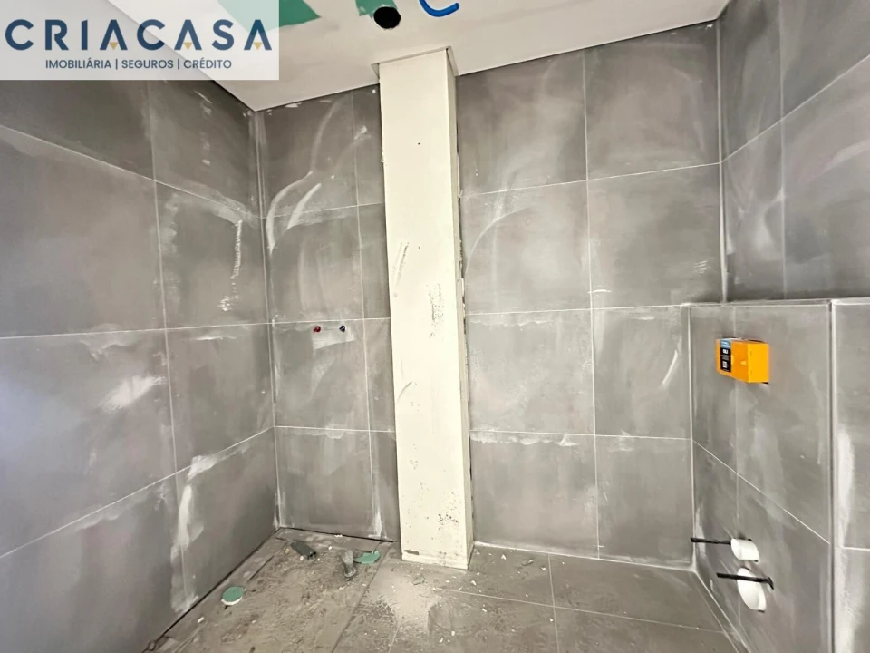Apartamento T4 para Venda em Viseu Foto 15
