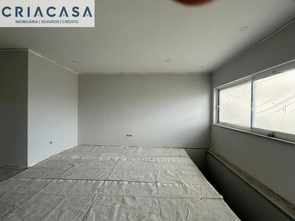 Apartamento T4 para Venda em Viseu Foto 2