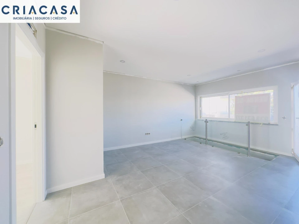 Apartamento T4 para Venda em Viseu Foto 5