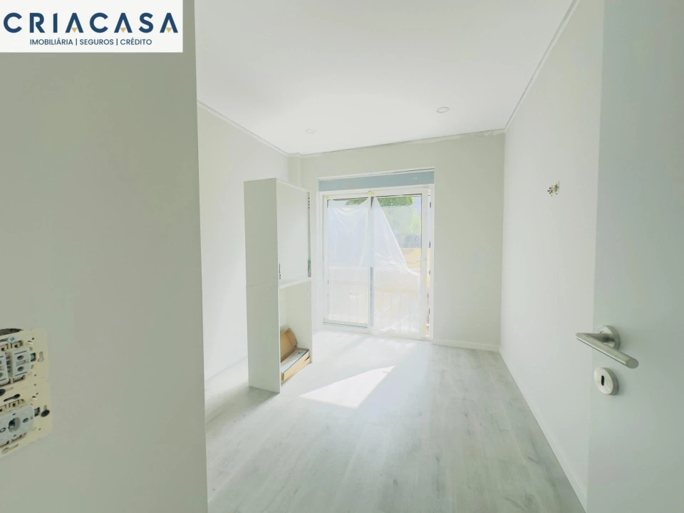 Apartamento T4 para Venda em Viseu Foto 9