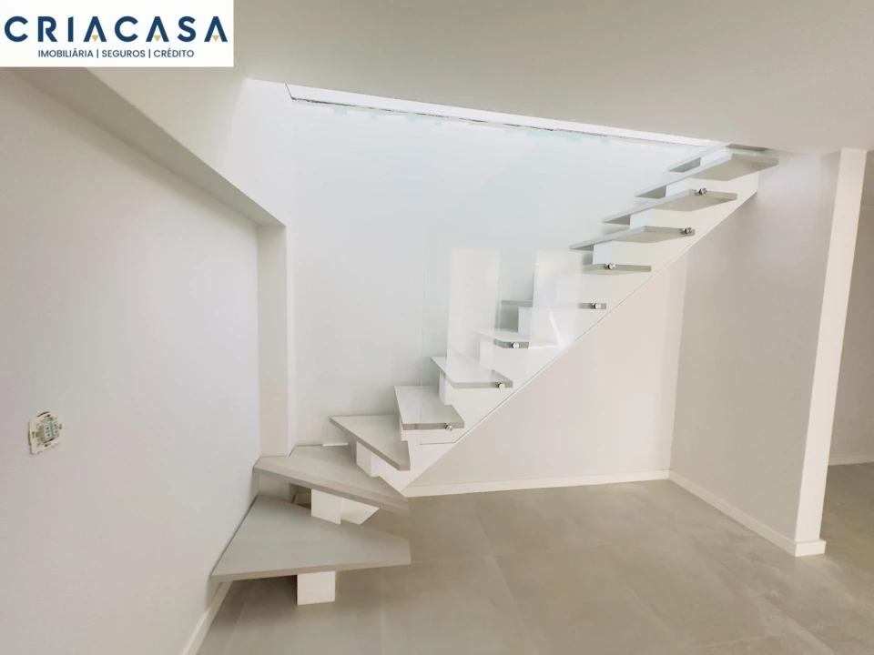 Apartamento T4 para Venda em Viseu Foto 13