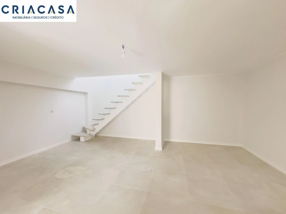Apartamento T4 para Venda em Viseu Foto 14