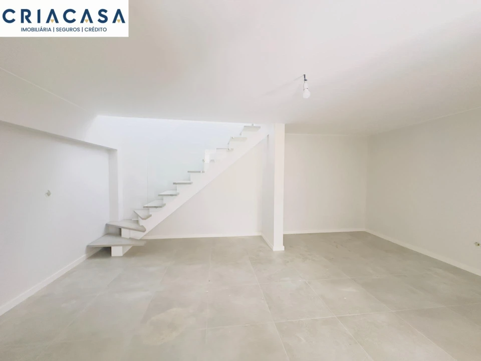 Apartamento T4 para Venda em Viseu Foto 19