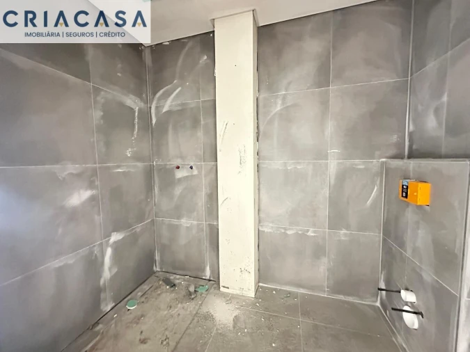Apartamento T4 para Venda em Viseu Foto 14