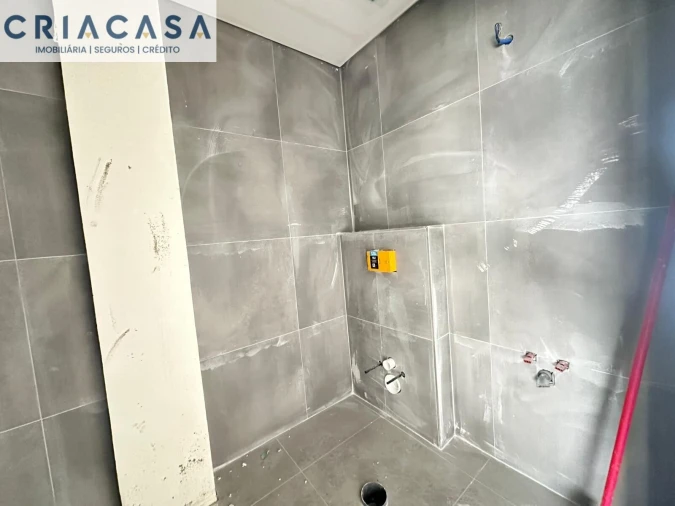 Apartamento T4 para Venda em Viseu Foto 16