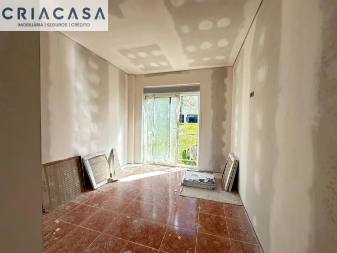 Apartamento T4 para Venda em Viseu Foto 50