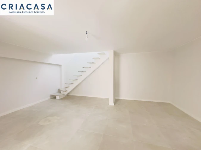 Apartamento T4 para Venda em Viseu Foto 14