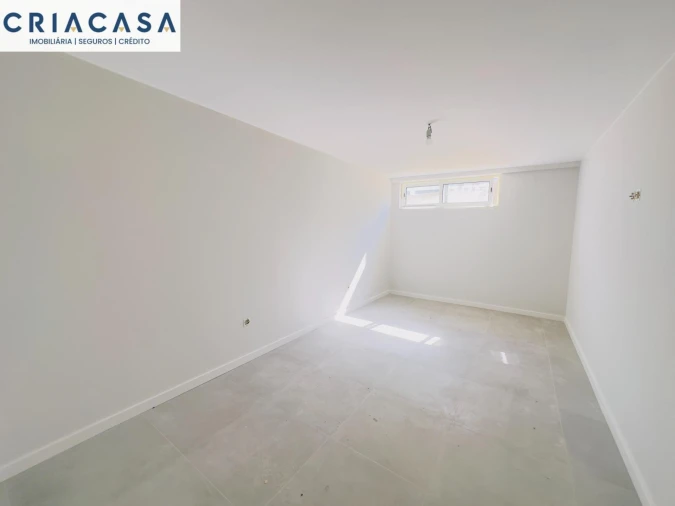 Apartamento T4 para Venda em Viseu Foto 15