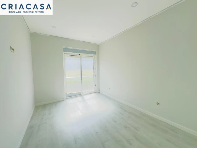 Apartamento T4 para Venda em Viseu Foto 8