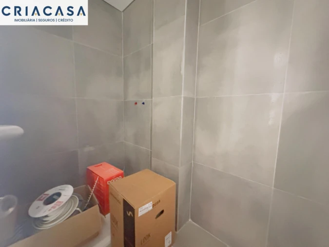 Apartamento T4 para Venda em Viseu Foto 7