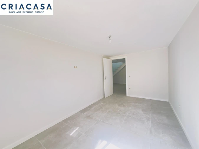 Apartamento T4 para Venda em Viseu Foto 18