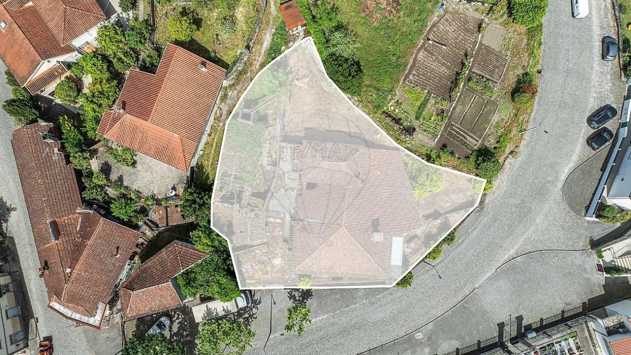 Moradia para Venda em Bouro (Santa Maria) Foto 5