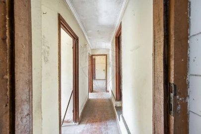 Moradia para Venda em Bouro (Santa Maria)