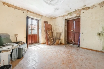 Moradia para Venda em Bouro (Santa Maria)