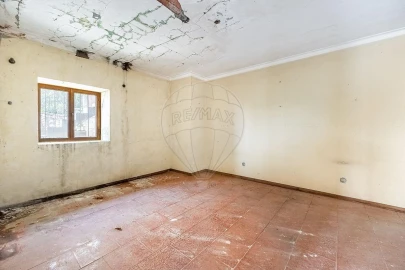 Moradia para Venda em Bouro (Santa Maria)