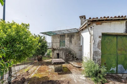 Moradia para Venda em Bouro (Santa Maria)