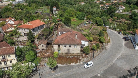 Moradia para Venda em Bouro (Santa Maria)