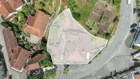 Moradia para Venda em Bouro (Santa Maria)