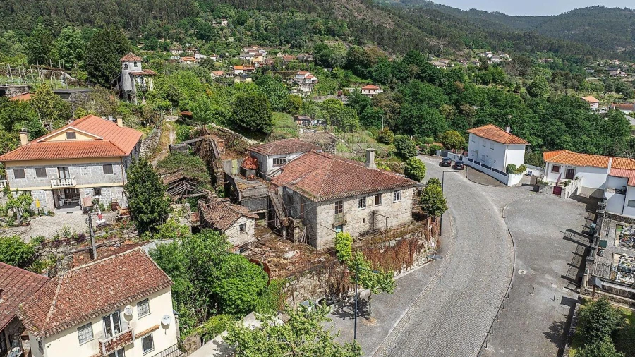 Moradia para Venda em Bouro (Santa Maria)