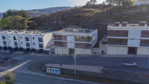Apartamento T3 para Venda em Povoa de Lanhoso (N. Senhora do Amparo)