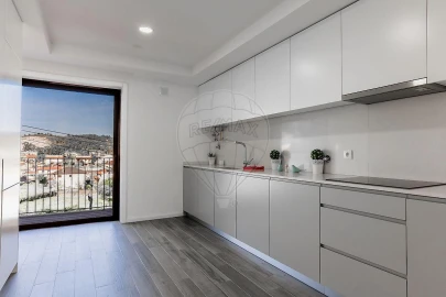 Apartamento T3 para Venda em Povoa de Lanhoso (N. Senhora do Amparo)