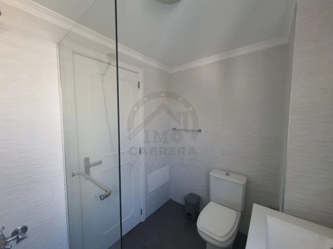 Apartamento T1 para Venda em São Martinho Foto 11