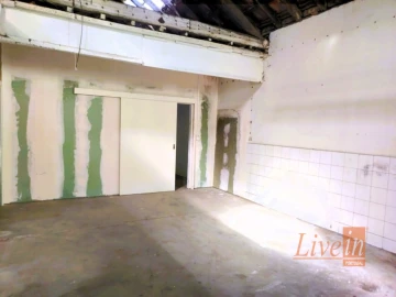 Armazém para Arrendamento em Santa Maria, São Pedro e Matacães