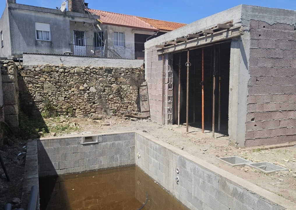 Moradia T3 para Venda em Rio Mau e Arcos Foto 17