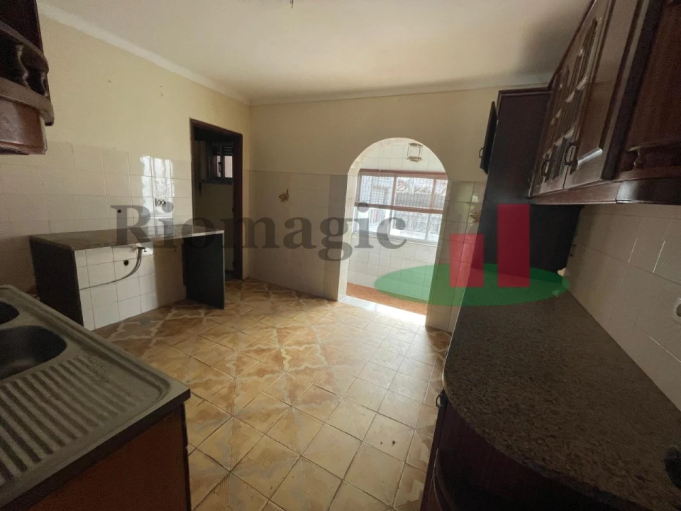 Apartamento T2 para Venda em Vila Nova da Rainha Foto 6