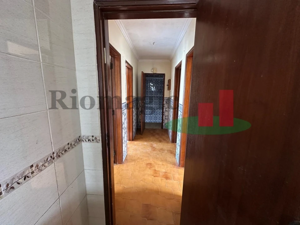 Apartamento T2 para Venda em Vila Nova da Rainha Foto 15