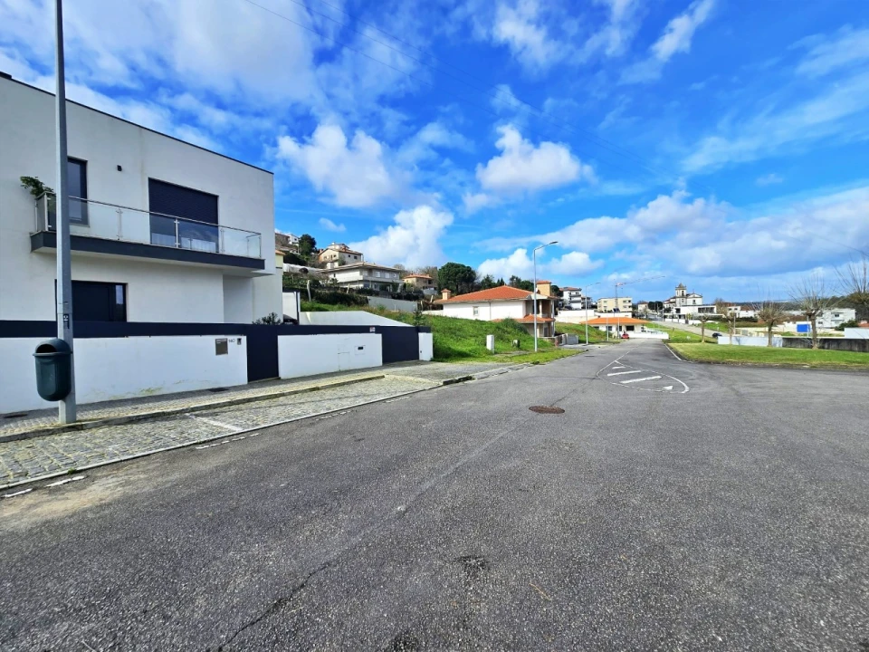 Terreno para Venda em Alvarelhos e Guidões Foto 6