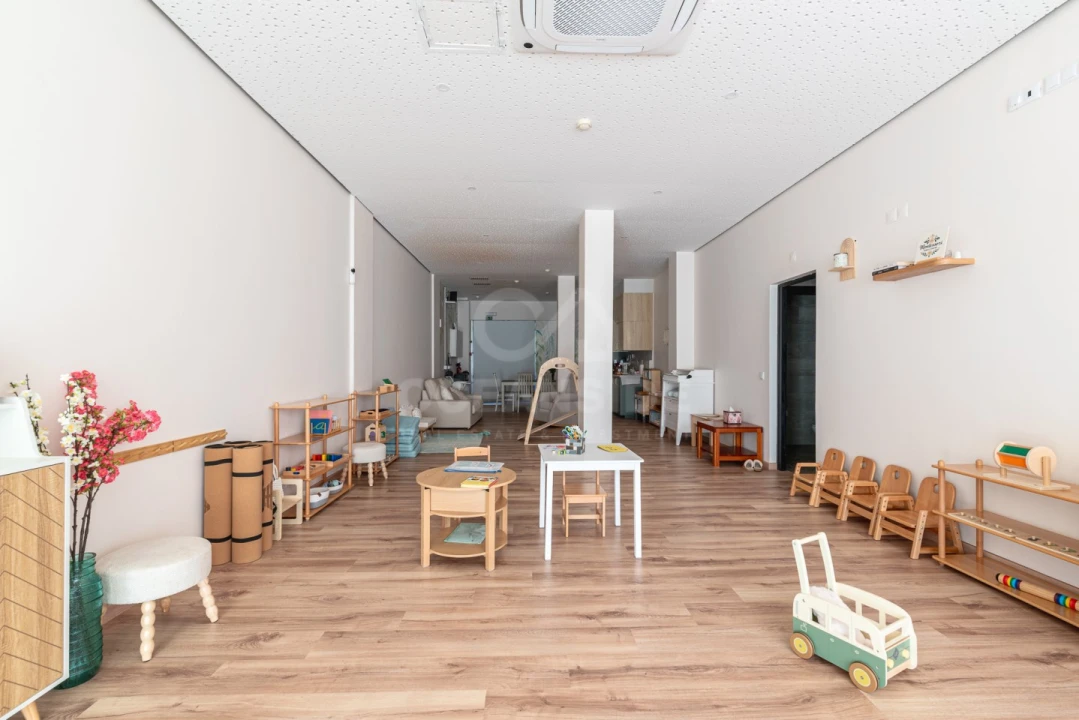 Loja para Arrendamento em Oeiras e São Julião da Barra, Paço de Arcos e Caxias Foto 2