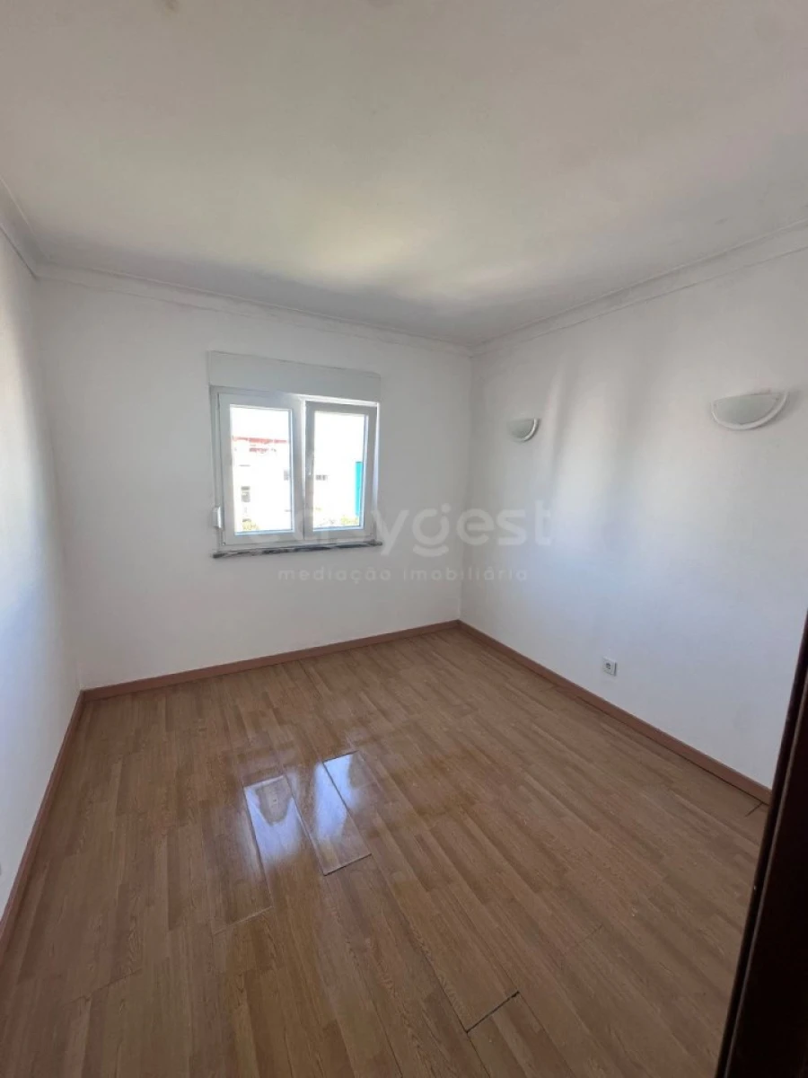 Apartamento T3 para Venda em Portimão Foto 7