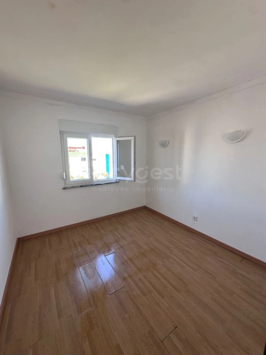 Apartamento T3 para Venda em Portimão Foto 2