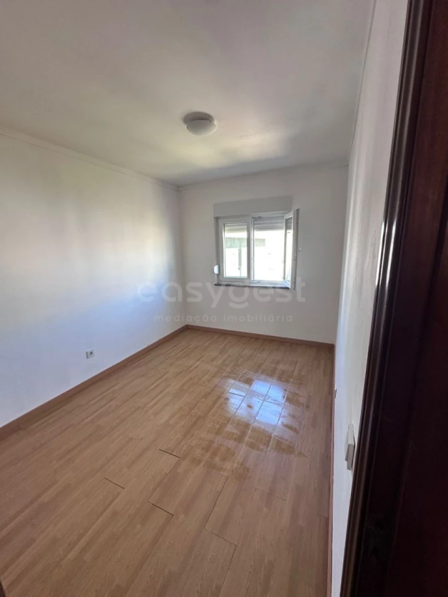 Apartamento T3 para Venda em Portimão Foto 3