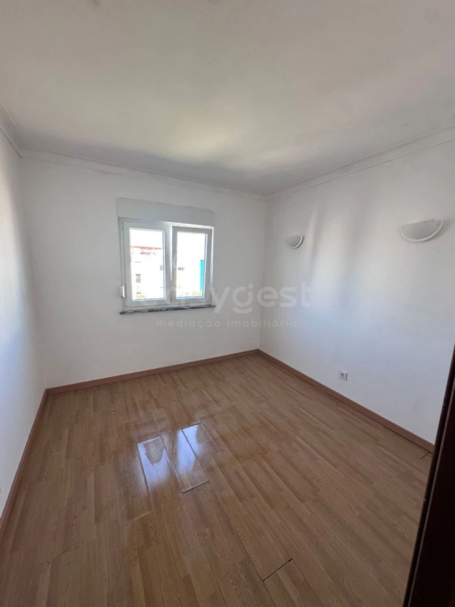 Apartamento T3 para Venda em Portimão Foto 6