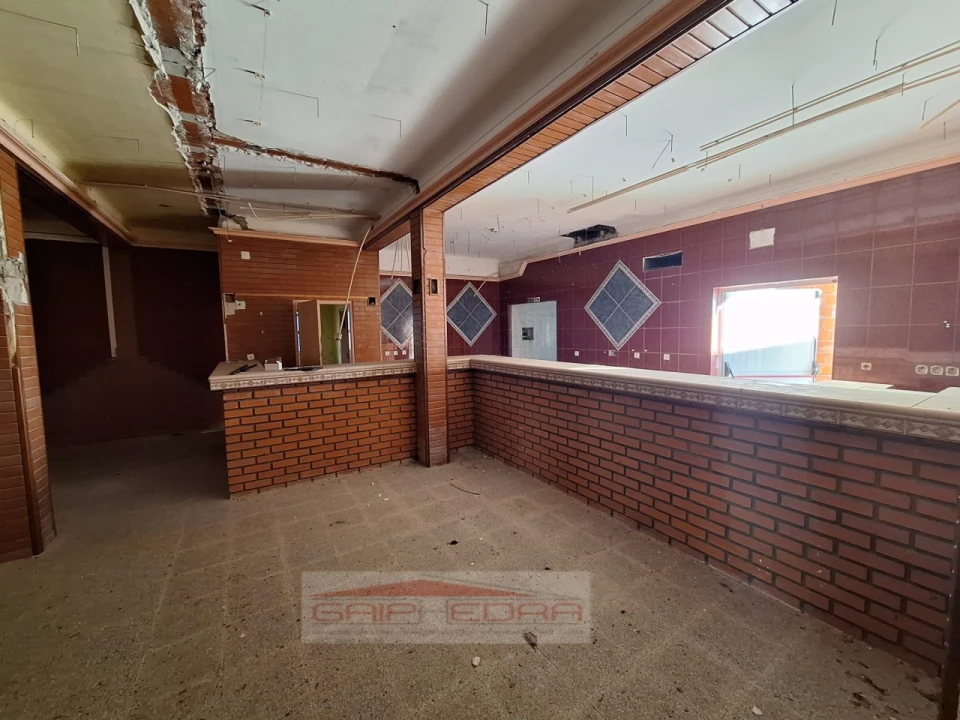 Moradia T4 para Venda em Ferro Foto 5