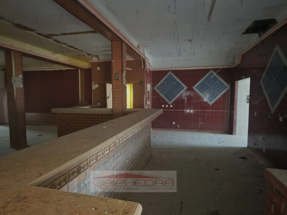 Moradia T4 para Venda em Ferro Foto 8