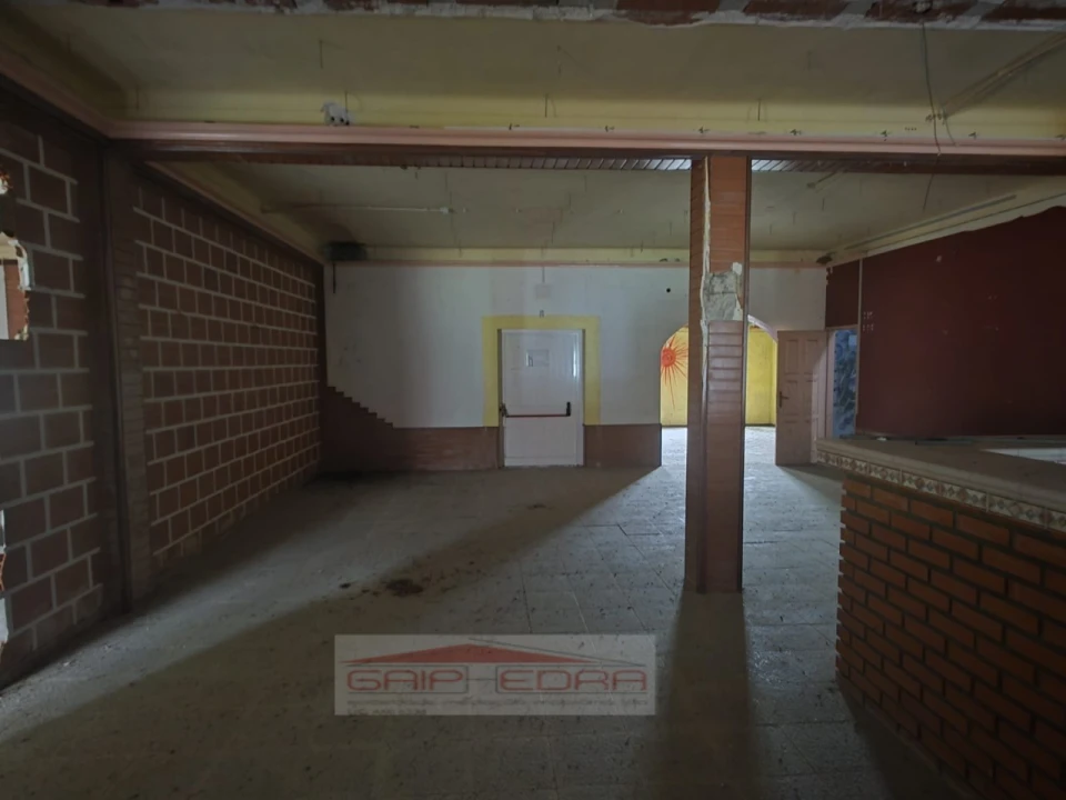 Moradia T4 para Venda em Ferro Foto 13