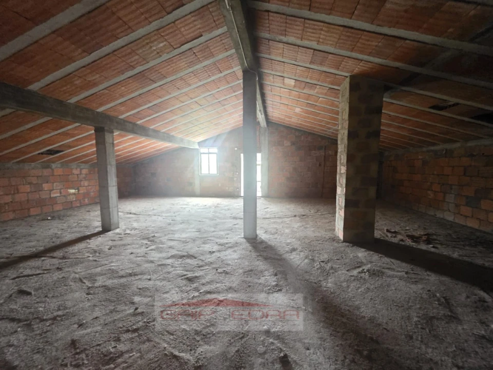 Moradia T4 para Venda em Ferro Foto 30